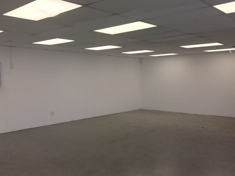 To Let | Versatile Commercial Unit | Kirstenhof - Photo 3
