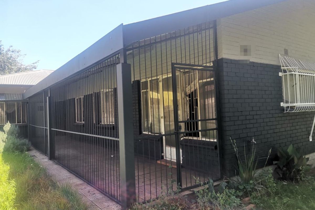 3 Bedroom House For Sale in Vanderbijlpark CE 1 - Photo 5