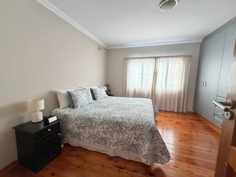 Hendra - Spacious Family Living with Income-Generating Cottage - Photo 9