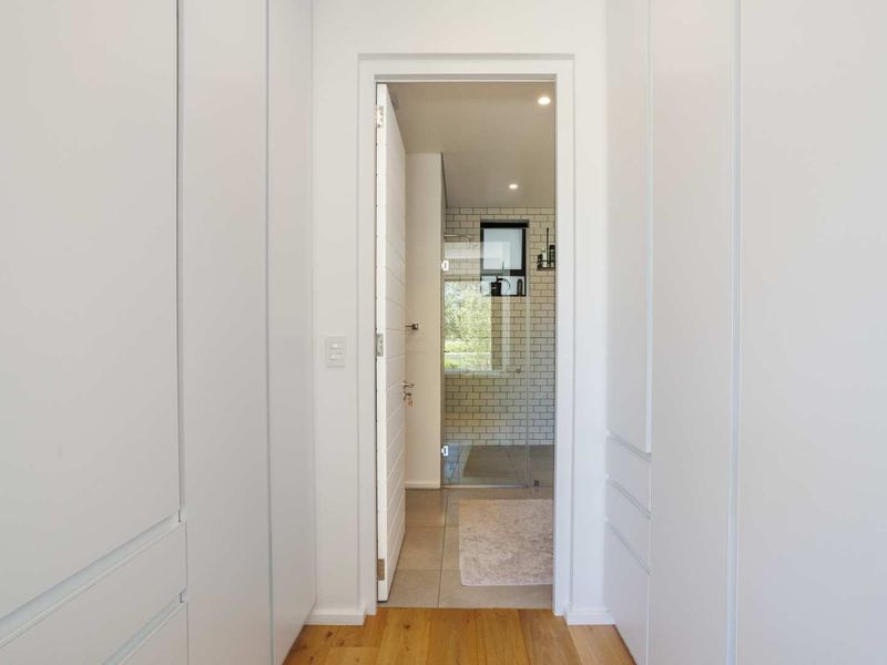 Furnished North-Facing Luxurious Polo Village Apartment on Val de Vie Estate - Photo 9