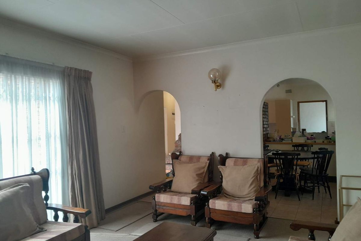 Face Brick 3 Bedroom Home in Elandspark - Photo 2