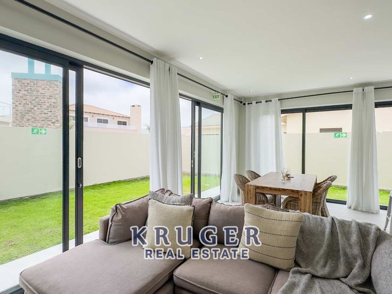 Everyone’s asking about this Kramersdorf Townhouse... Here’s why 👀👇Modern, Airy & Airbnb-Ready - Photo 6