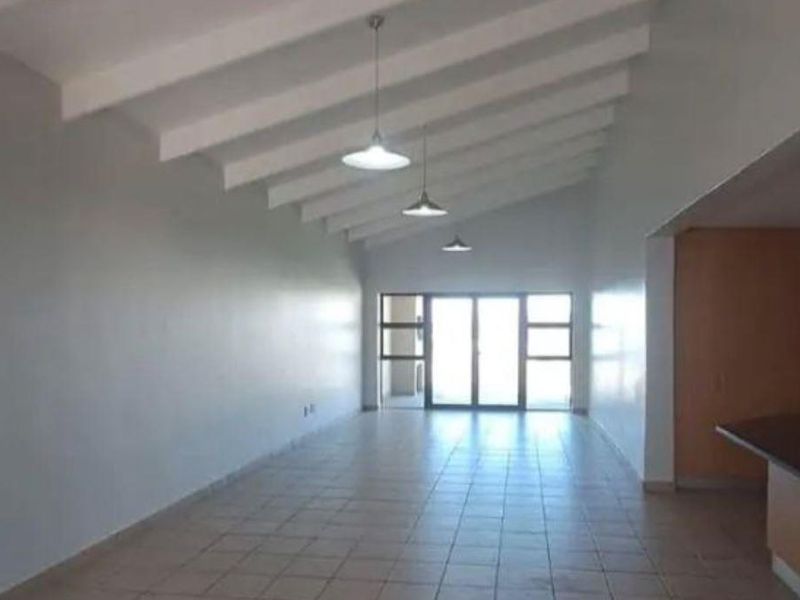 Exceptional 3-Bedroom Apartment for Sale in Mossel Bay - Photo 2