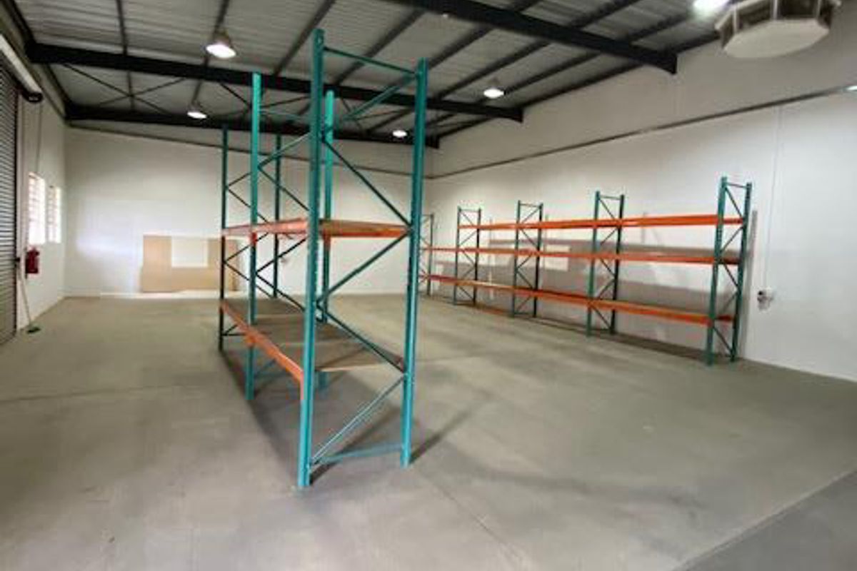 Warehouse to Let PROSPERITA - Photo 4