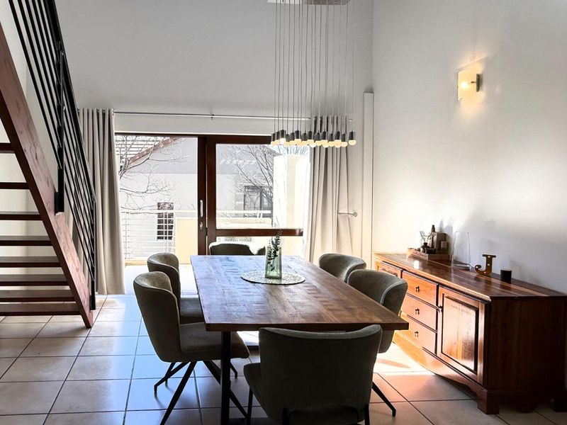 Calling All Investors! Stunning 3 Bedroom Loft in Excellent Estate - Photo 4