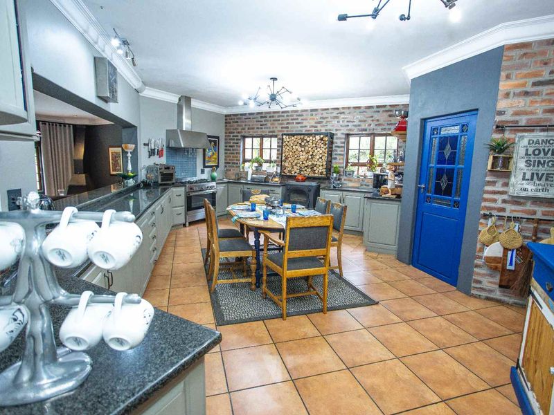 Exclusive Riverside Luxury Estate on the Banks of the Klip River - Photo 9