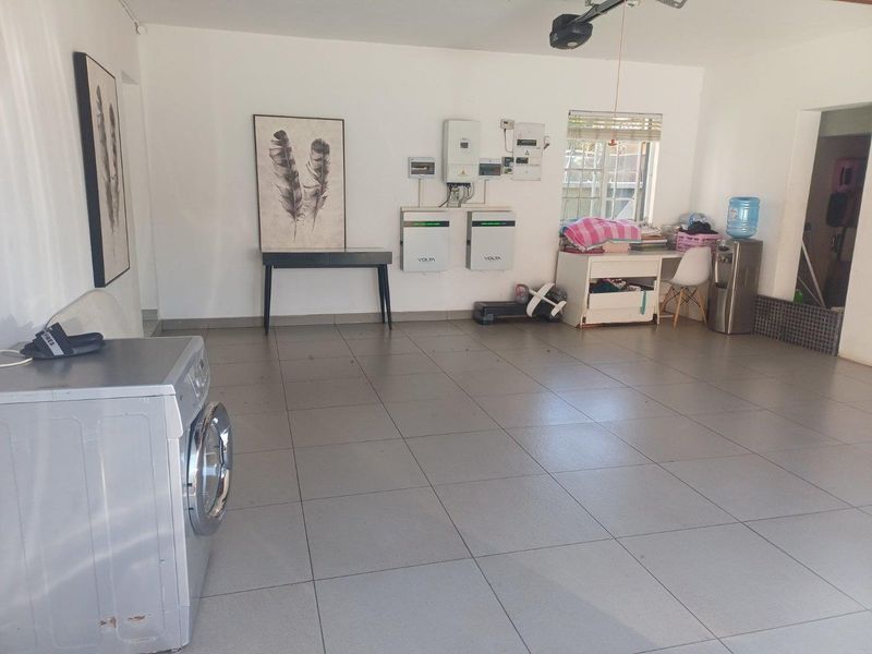 Stylish Double-Storey Cluster with Granny Flat & Poolside Charm - Photo 2