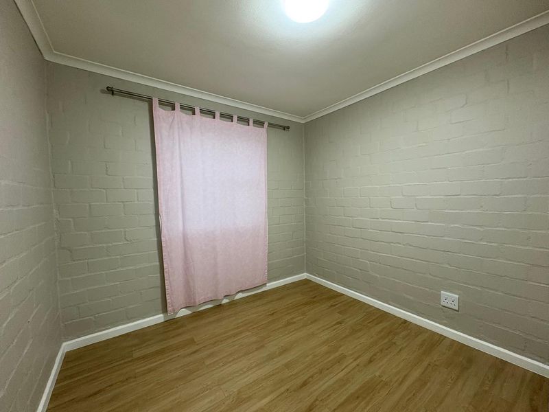 3 Bedroom House To Let in Sanddrift - Photo 10