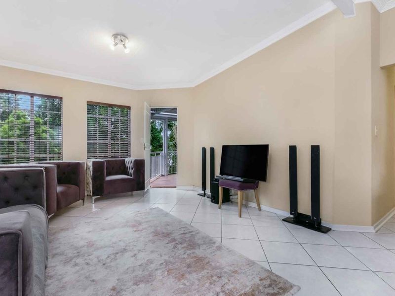 3 BEDROOM, 2 BATHROOM APARTMENT FOR SALE  IN DOUGLASDALE - Photo 2