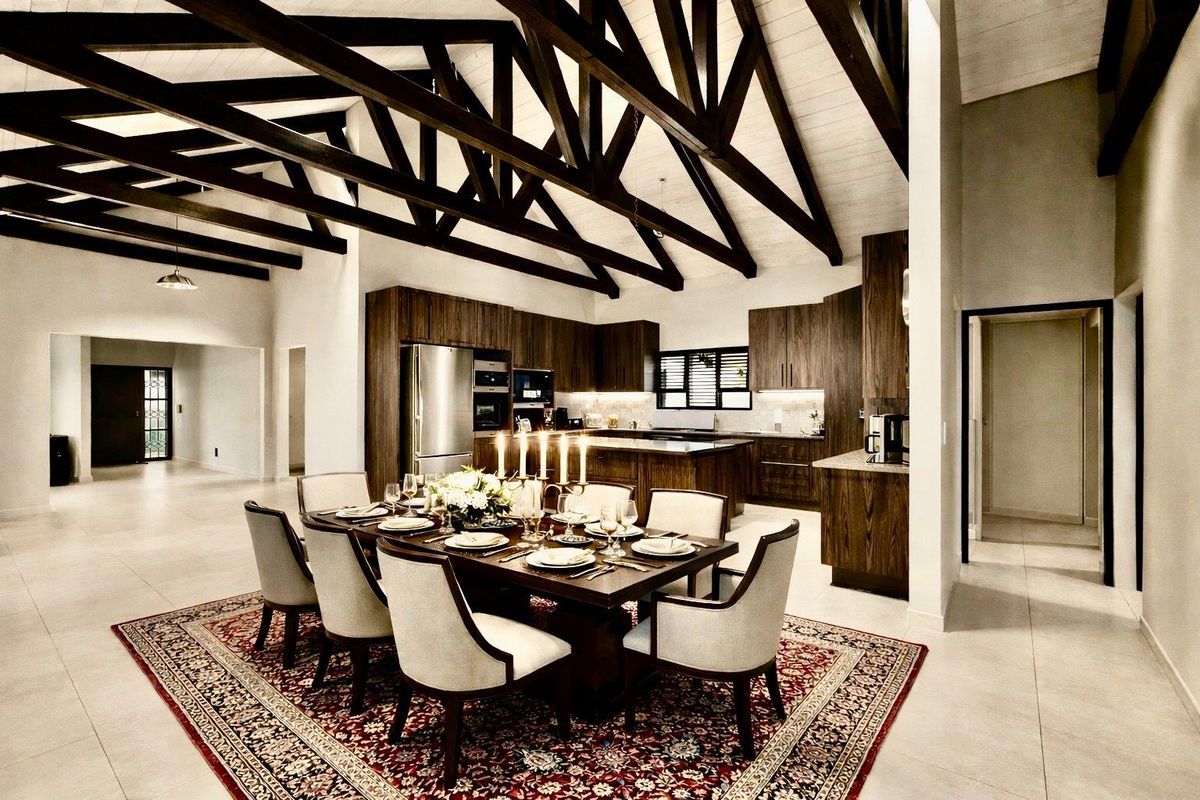 Open-Plan Bliss with Indoor BBQ & Lush Garden! - Photo 5