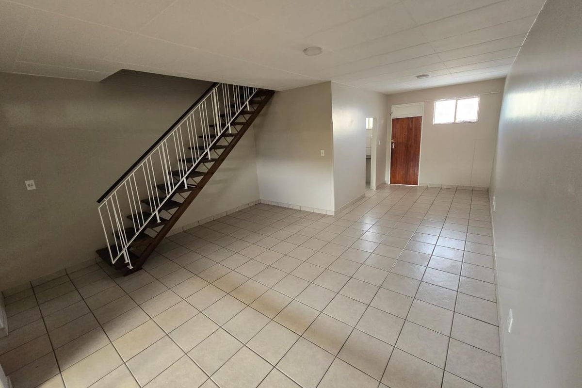 2 Bedroom apartment in Rietfontein - Photo 4