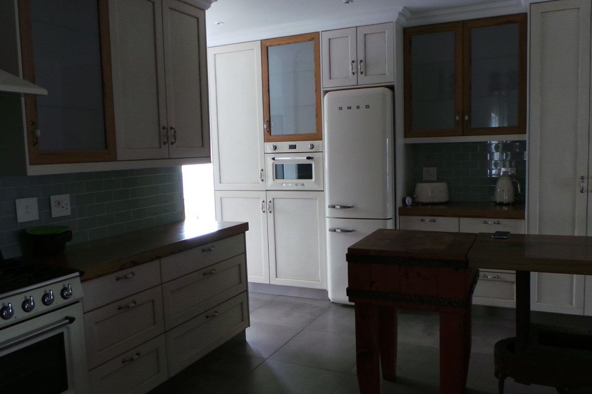 Perfect Masterpiece! Prime Location! - Photo 5