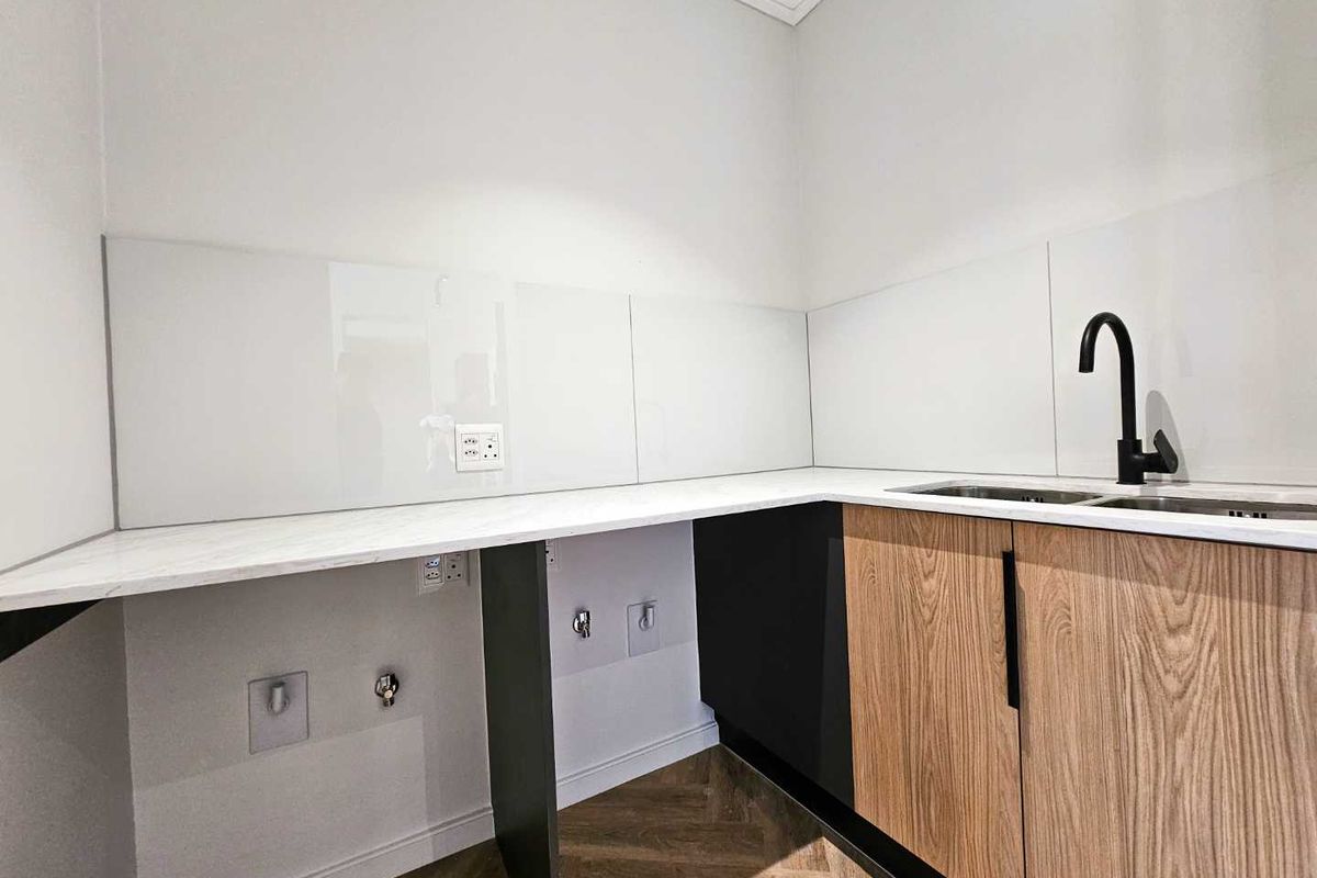 Modern 2-Bedroom Apartment in On Park - Photo 4