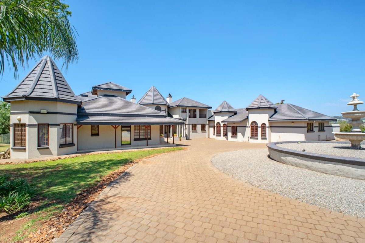 Endless Space, Ultimate Comfort – Dream Family Estate in Cornwall Hill - Photo 2