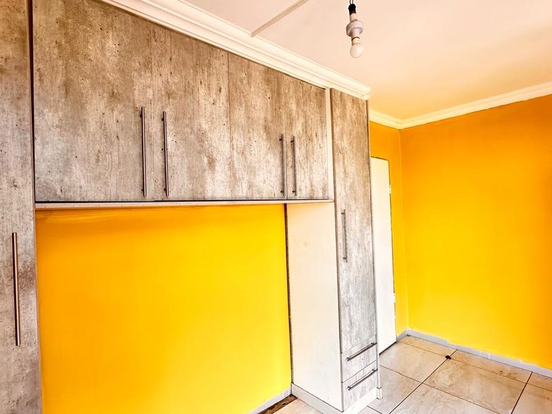 **Charming 1-Bedroom Apartment with Modern Amenities** - Photo 7