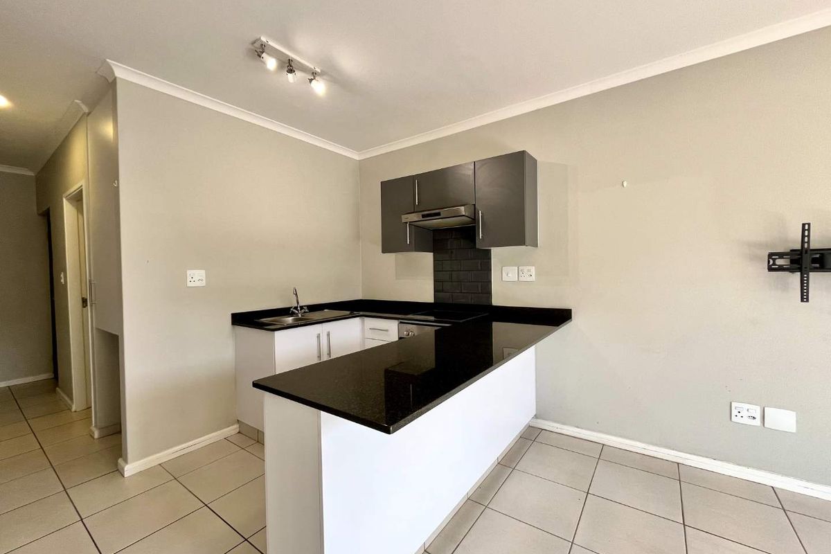 2-Bedroom First Floor Apartment – The Woods Estate, Waterfall, KZN - Photo 3