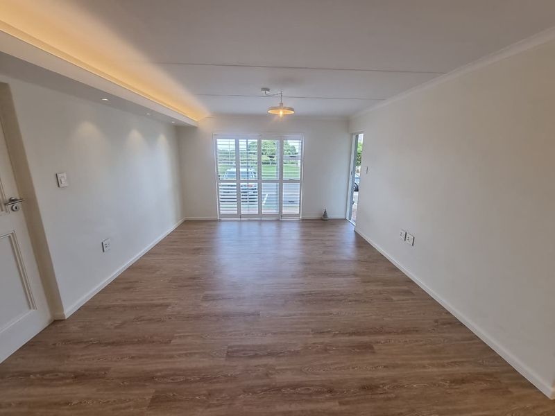 New Renovated Unfurnished 2-Bedroom Ground Floor To Rent in Blaauwbergstrand - Photo 6