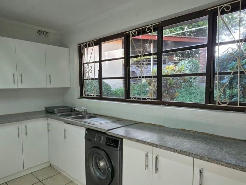 Millionaire's Mile Opportunity - Prime Position Under R2 Million! - Photo 10