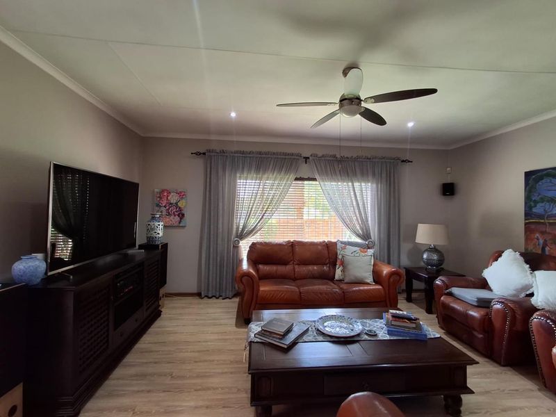 Relaxation & Luxury: Your Dream Home is Here!" - Photo 10