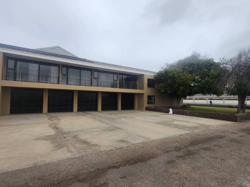 Elegant Home For Sale - Walvis Bay - Photo 3