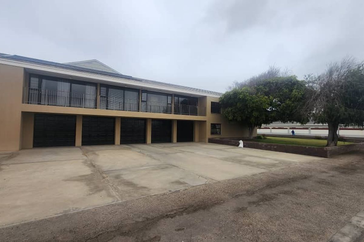 Elegant Home For Sale - Walvis Bay - Photo 3