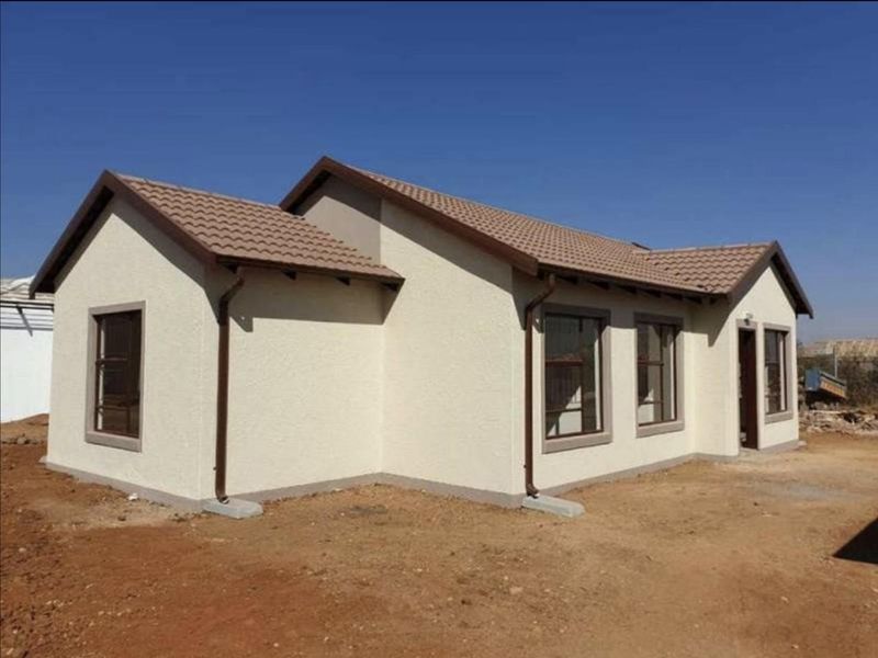 FROM AS LITTLE AS R7 500PM  YOU CAN OWN YOUR BRAND NEW FULL TITLE HOME - Photo 1