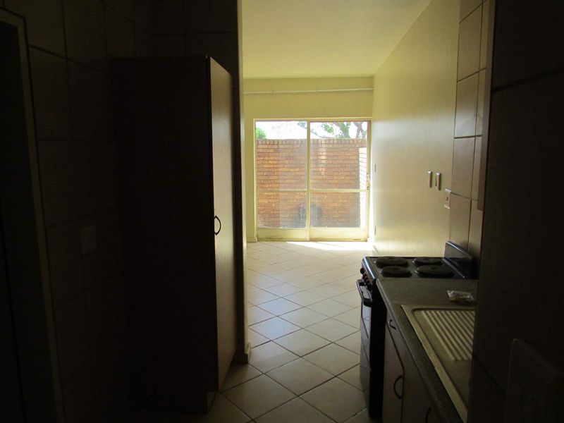 1 BEDROOM FLAT TO RENT DASPOORT - Photo 2