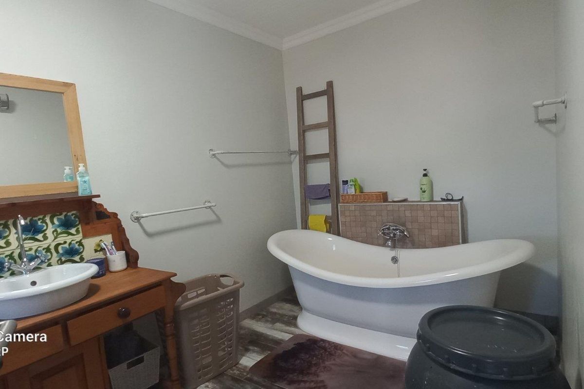 Welcome to this exceptional property, a true sanctuary of space and luxury - Photo 3