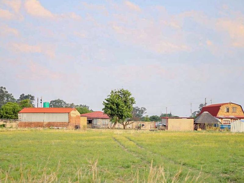 Countryside Smallholding for Sale in Koppies - Photo 2