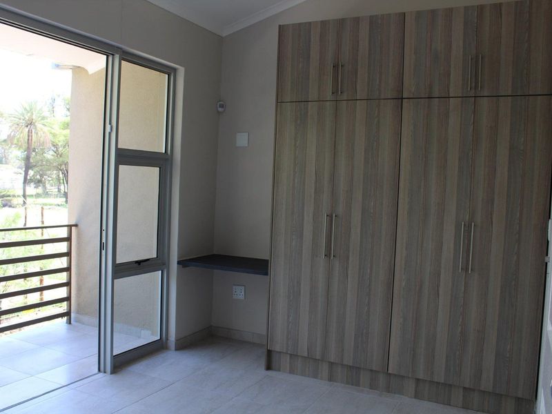 Eureka Court Spacious Apartment - Photo 6