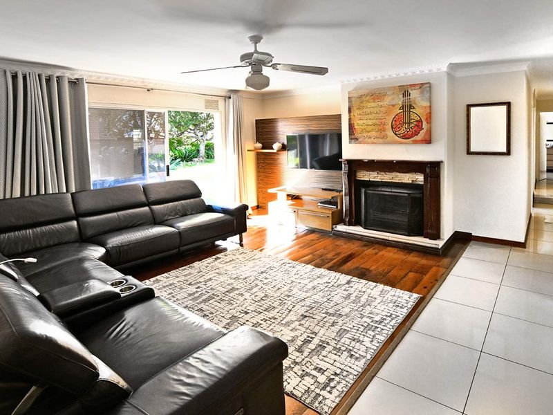 Beautiful Three Bedroom Family Home in Excellent Estate - Photo 7