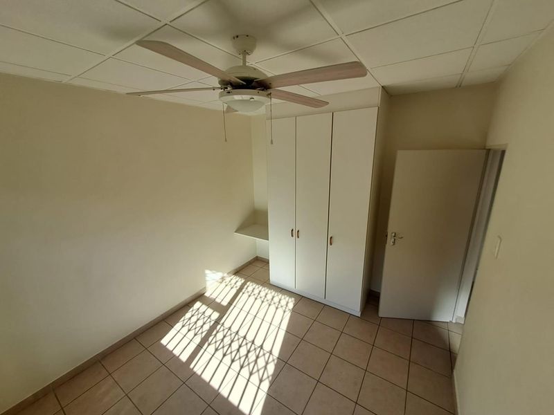 Modern 3-Bedroom Simplex with Courtyard in Richards Bay| Available August 15th - Photo 8