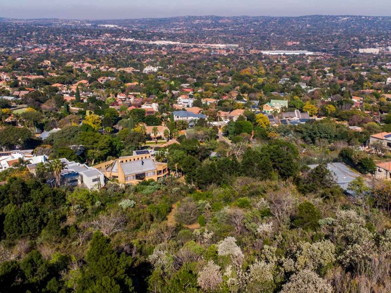 Prime Vacant Stand in Prestigious Estate with Spectacular Views - Photo 3