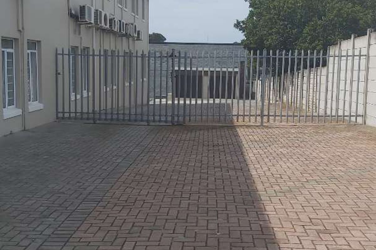 Offices to let in Newton Park. - Photo 4