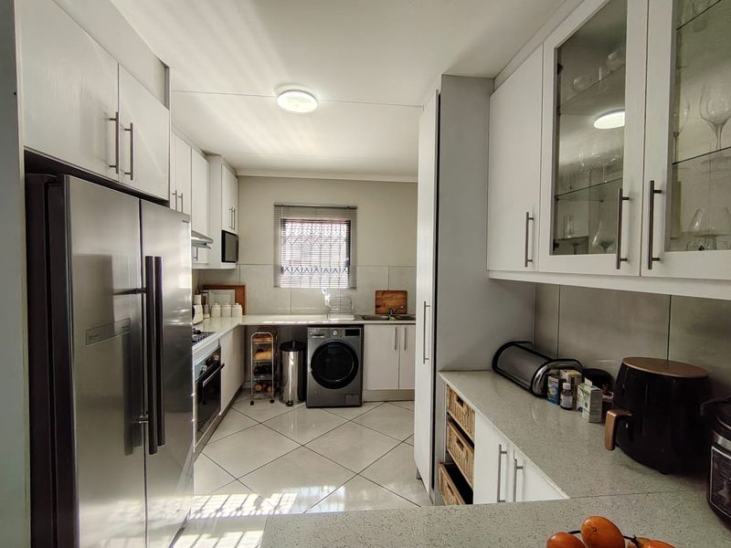 3 Bedroom House for sale In Mackenzie Park - Photo 8