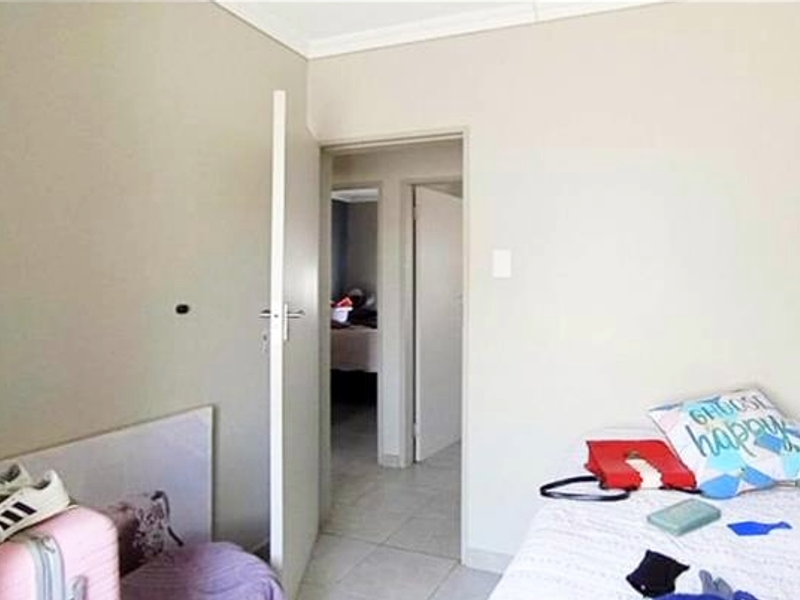 Modern Living, Maximum Security - Photo 9