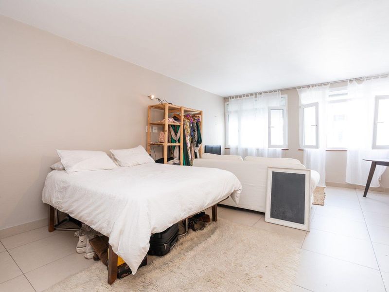 Invest Smart: Airbnb friendly Studio Apartments in Cape Town's Hotspot! - Photo 3