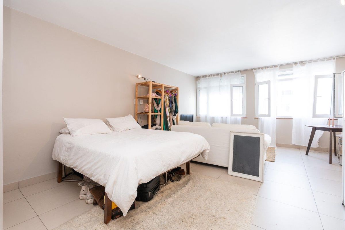 Invest Smart: Airbnb friendly Studio Apartments in Cape Town's Hotspot! - Photo 3