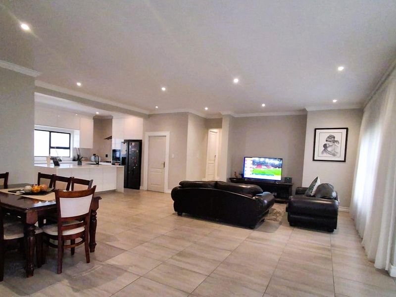 Timeless Elegance Meets Secure Estate Living - Photo 8