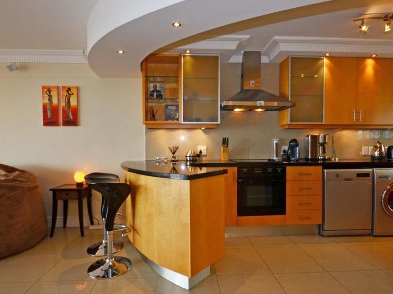 Furnished 2 bedroom apartment in Sea Point - Photo 5