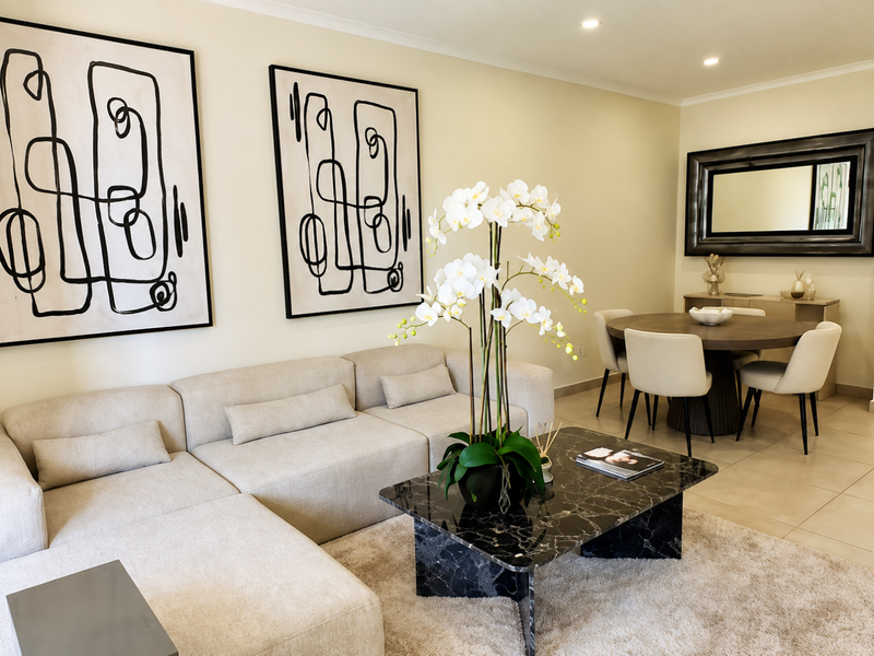 Modern 3 Bedroom 3 Bathroom Apartment for Sale - Photo 2