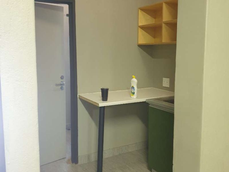 PROSPERITA WAREHOUSE TO LET - Photo 4