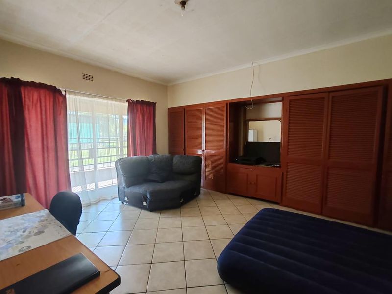3 Bedroom House for Sale in Andeon AH, Pretoria - Photo 7