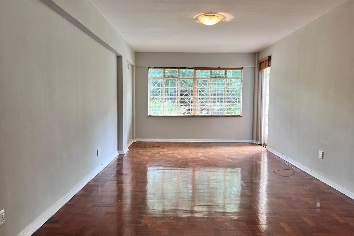 A BEAUTIFULLY FURNISHED TWO BEDROOM PET FRIENDLY APARTMENT - Photo 4