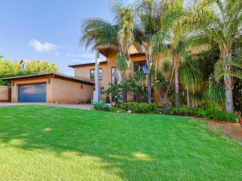 Spacious Family Luxury Home for Sale in The Wilds Estate - Photo 2