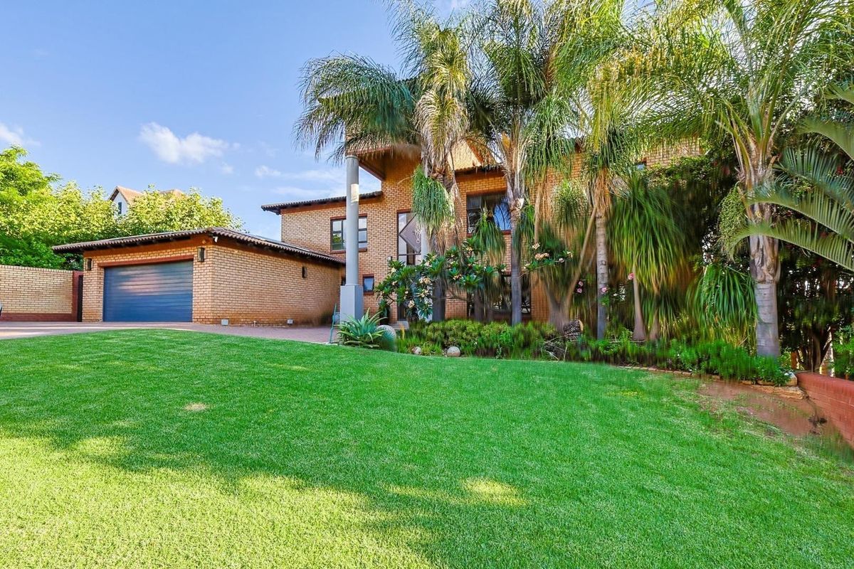 Spacious Family Luxury Home for Sale in The Wilds Estate - Photo 2