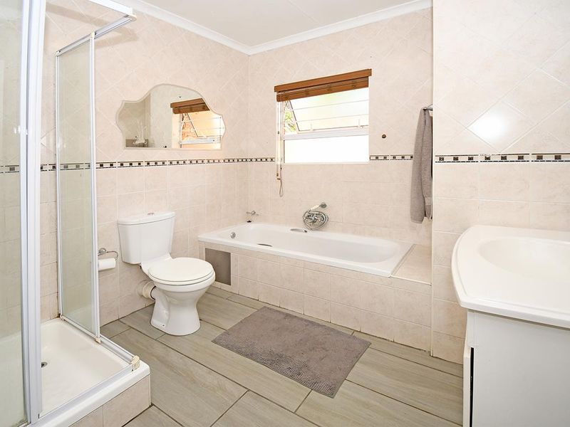 SECURE CLUSTER NEAR SCHOOLS!!! - Photo 7