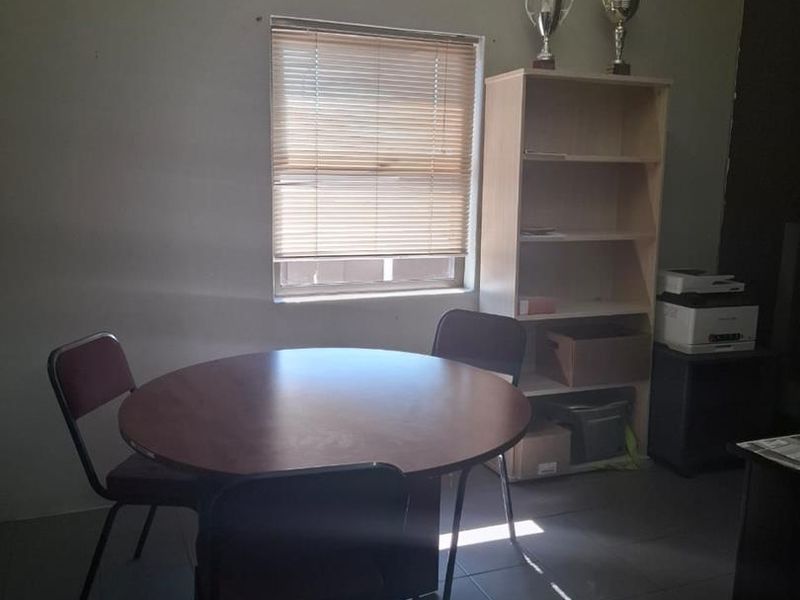 Commercial Property in Windhoek West - Photo 9