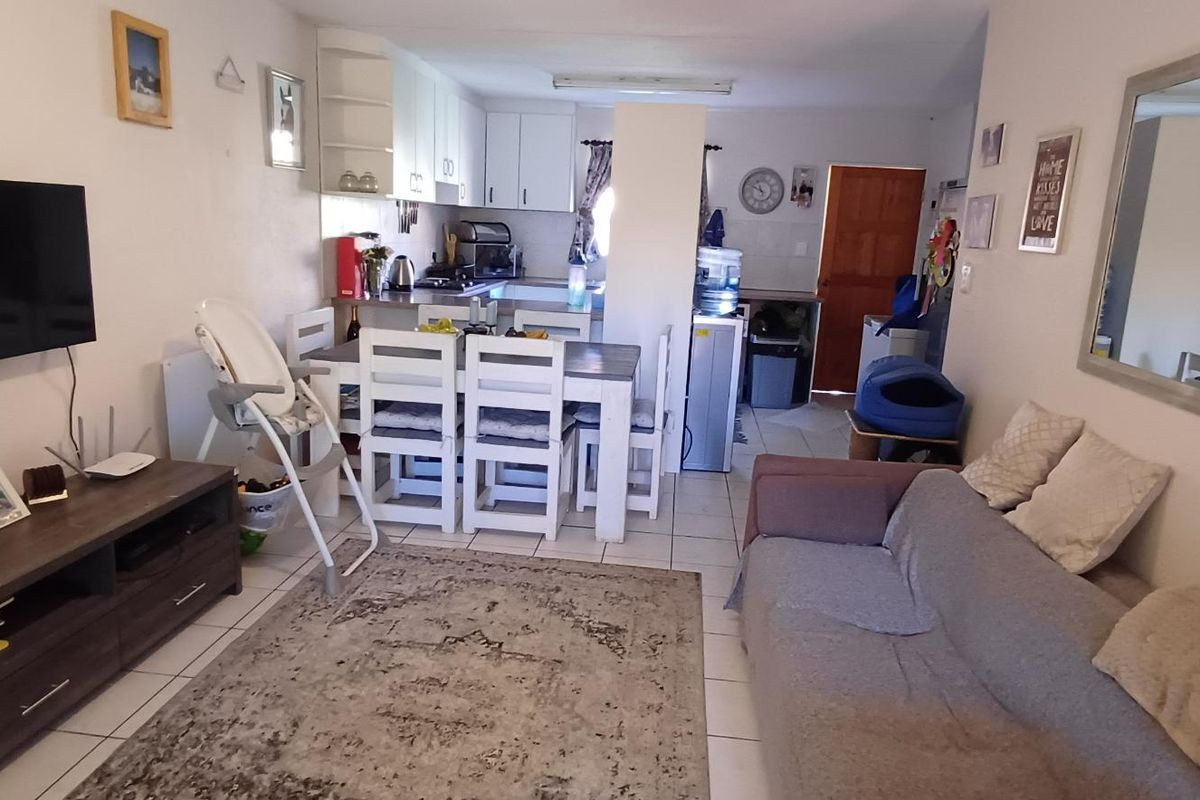 Ground floor PLUS private garden - Photo 3