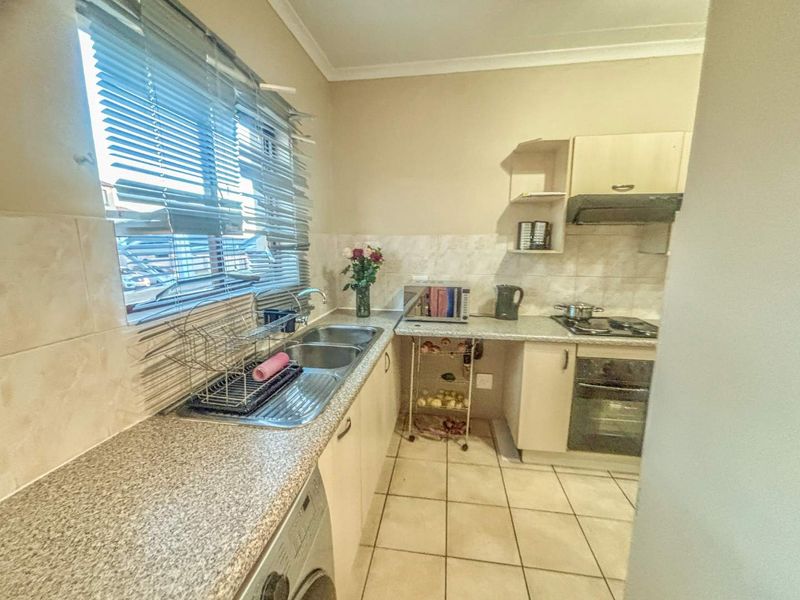 A Neat 3 Bed Townhouse for Rent in Halfway Gardens - Photo 7